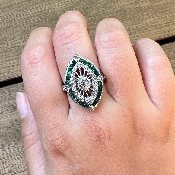 Vintage Emerald Silver 925 Plated Ring - Picture 7 of 15